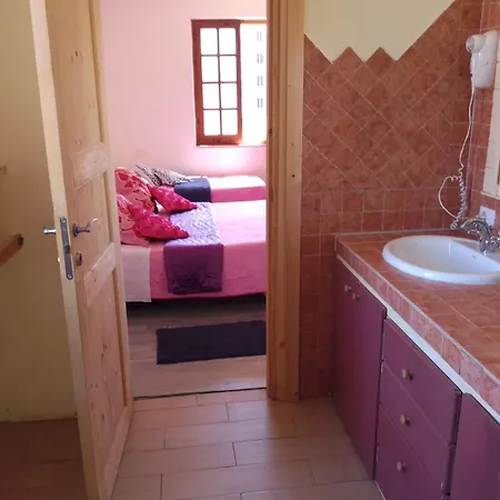 Alloggio in famiglia Smeralda Room's *