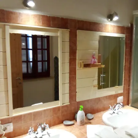 Smeralda Room's בית אירוח